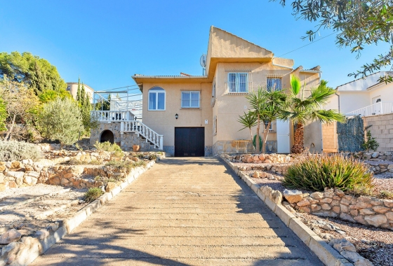 Detached House / Villa - Herverkoop - Torrevieja - Los Balcones