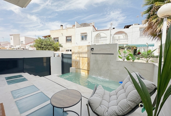 Huis - Herverkoop - Torrevieja - Torrevieja - Aguas Nuevas