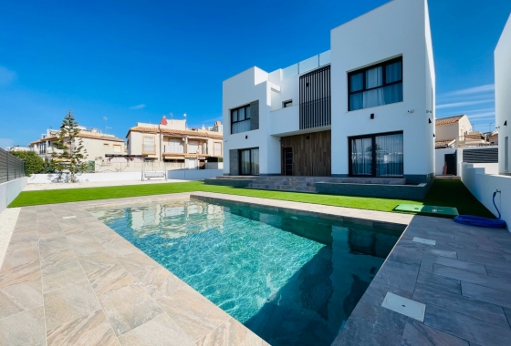 Villa - Neue Gebäude - Torrevieja - Torrevieja