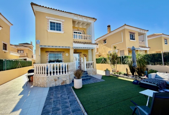 Villa - Resale - Guardamar del Segura - El Raso
