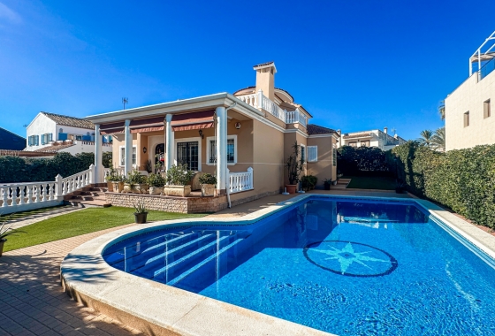 Villa - Resale - La Mata - La Mata