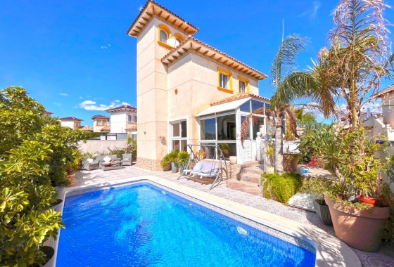 Villa - Resale - Orihuela Costa - La Zenia