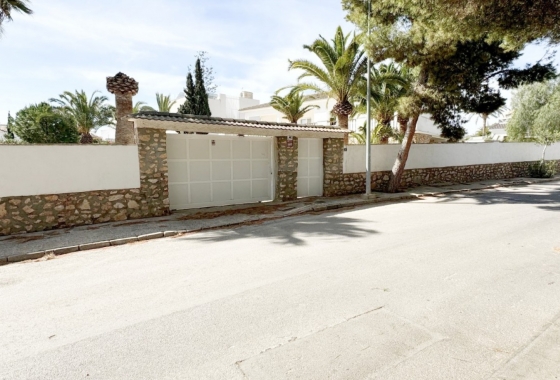 Villa - Resale - Orihuela Costa - La Zenia