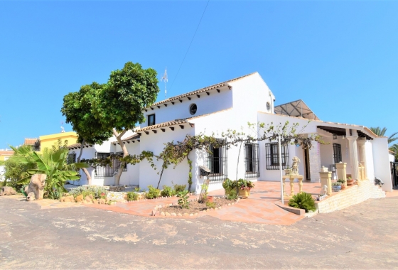 Villa - Resale - Orihuela Costa - Villamartín