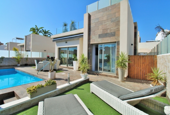 Villa - Resale - Villamartin - Villamartin