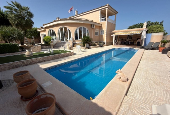 Villa - Reventa - Ciudad Quesada - Doña Pepa
