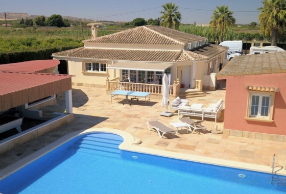 Villa - Wiederverkauf - Almoradí - Heredades