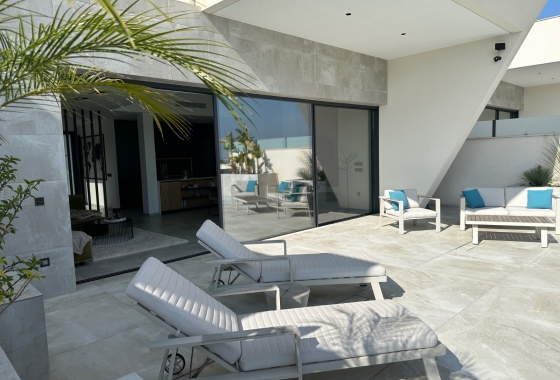 Villa - Wiederverkauf - Ciudad Quesada - Lir-82855