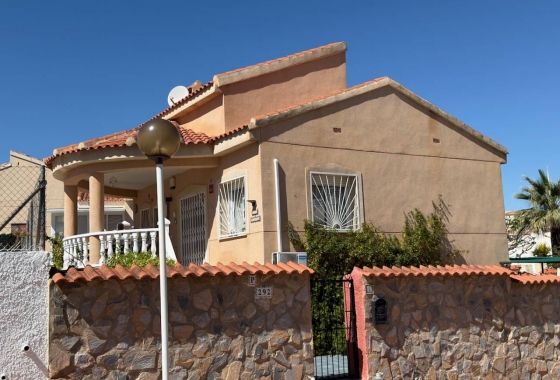 Villa - Wiederverkauf - Ciudad Quesada - Rojales