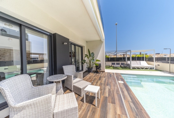 Villa - Wiederverkauf - Orihuela Costa - Lomas De Cabo Roig
