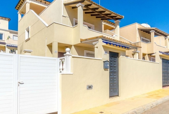 Villa - Wiederverkauf - Orihuela Costa - Villamartín