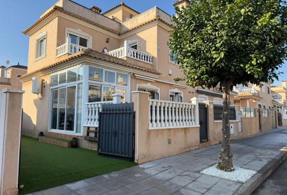 Villa - Wiederverkauf - Torre de la Horadada - Torre de la Horadada