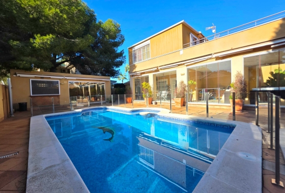Villa - Wiederverkauf - Torrevieja - Cabo Cervera
