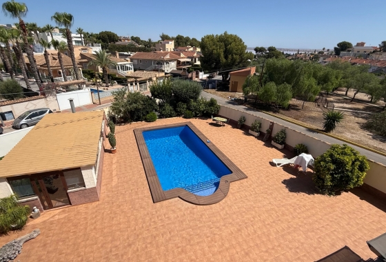 Villa - Wiederverkauf - Torrevieja - Costa Blanca