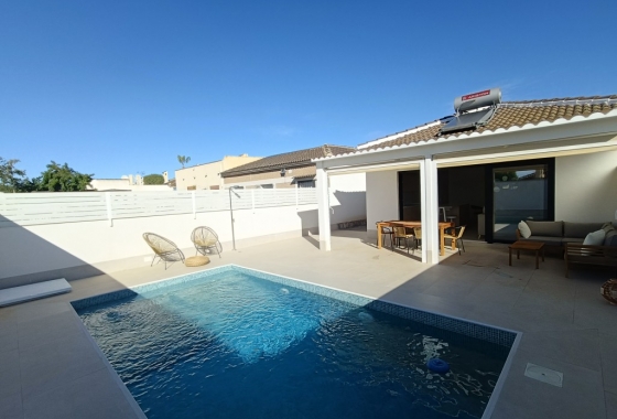 Villa - Wiederverkauf - Torrevieja - El Chaparral