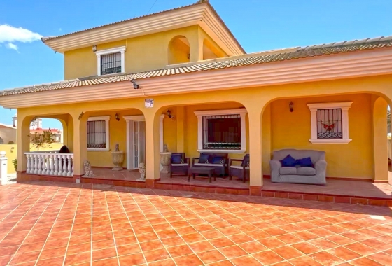 Villa - Wiederverkauf - Torrevieja - Los Balcones - Los Altos del Edén
