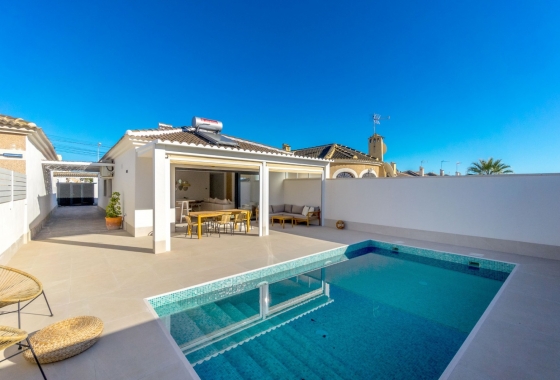 Villa - Wiederverkauf - Torrevieja - San Luis