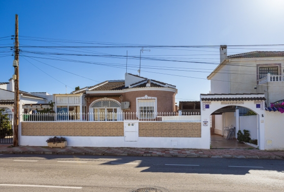 Villa - Wiederverkauf - Torrevieja - Urbanización San Luis