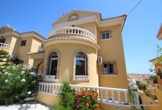 Villa - Wiederverkauf - Villamartin - Villacosta