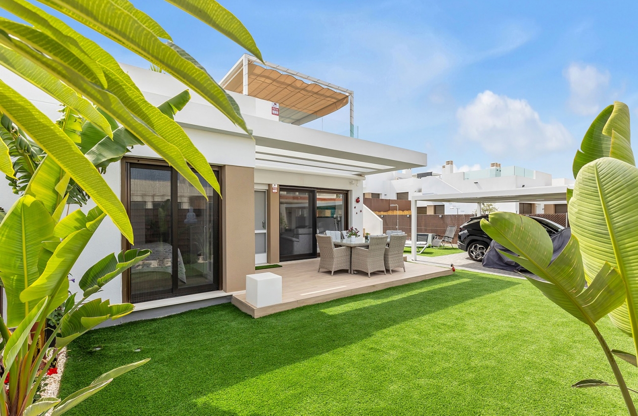 Reventa - Semi - Detached Villa - Orihuela Costa - Vistabella Golf