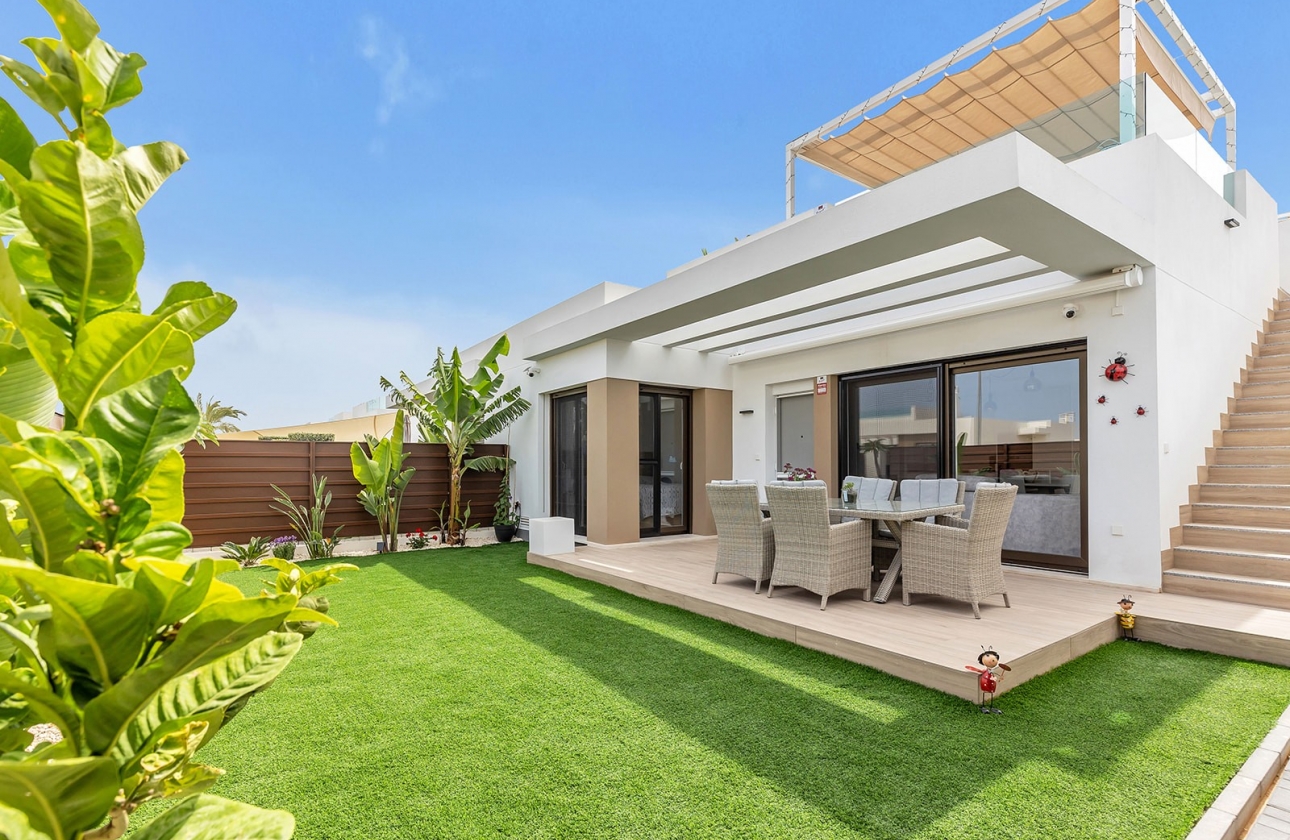 Reventa - Semi - Detached Villa - Orihuela Costa - Vistabella Golf