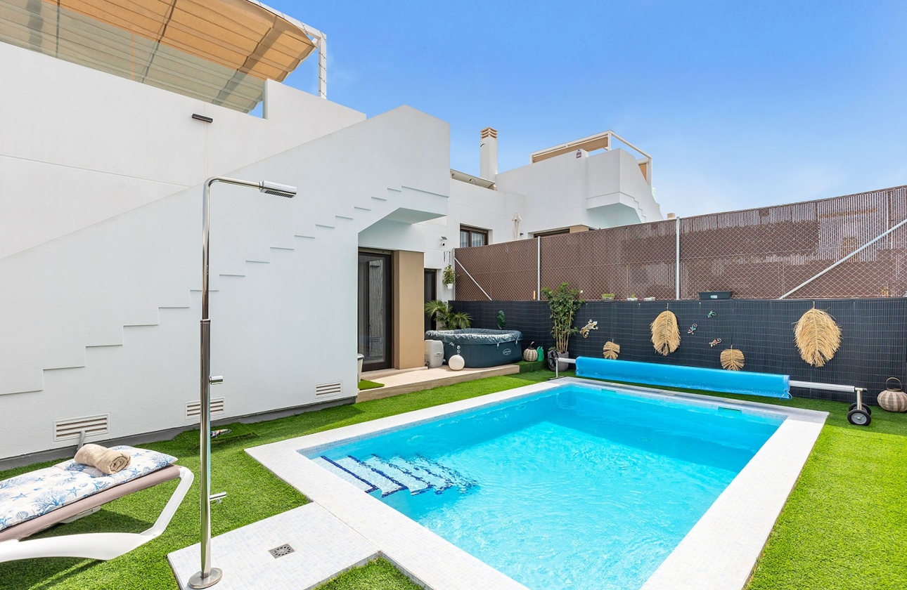 Reventa - Semi - Detached Villa - Orihuela Costa - Vistabella Golf