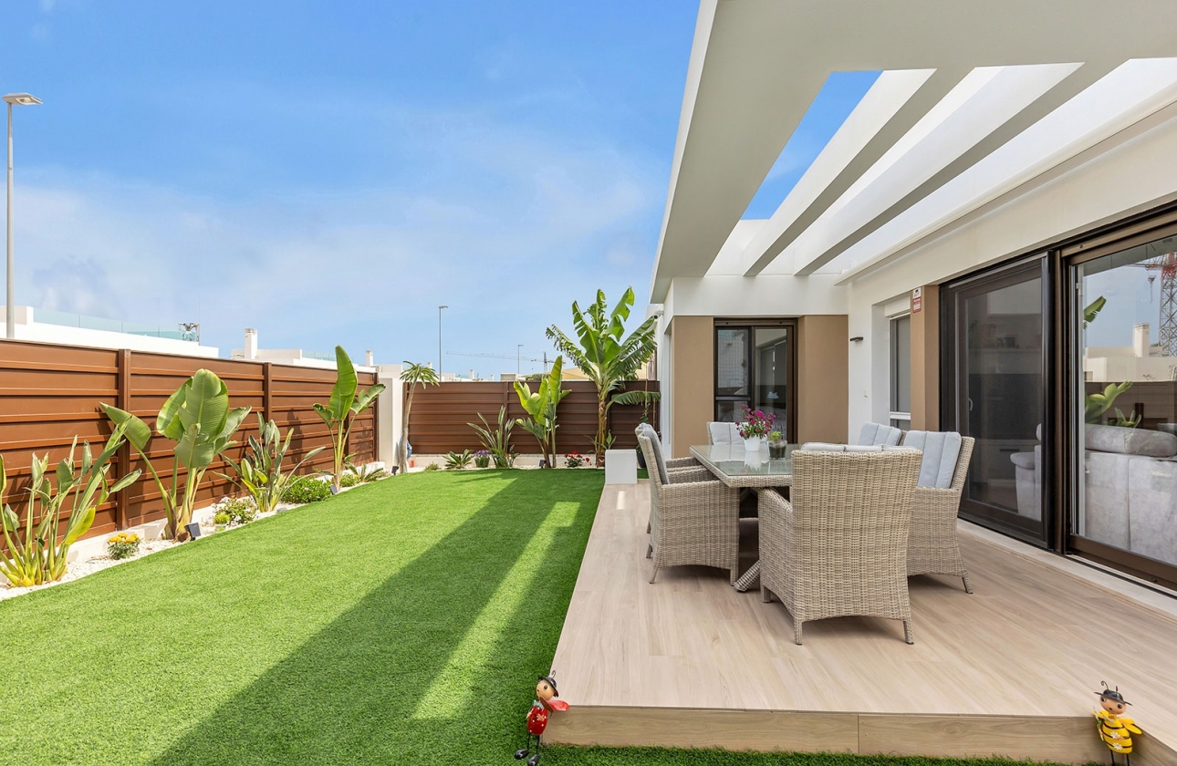 Reventa - Semi - Detached Villa - Orihuela Costa - Vistabella Golf