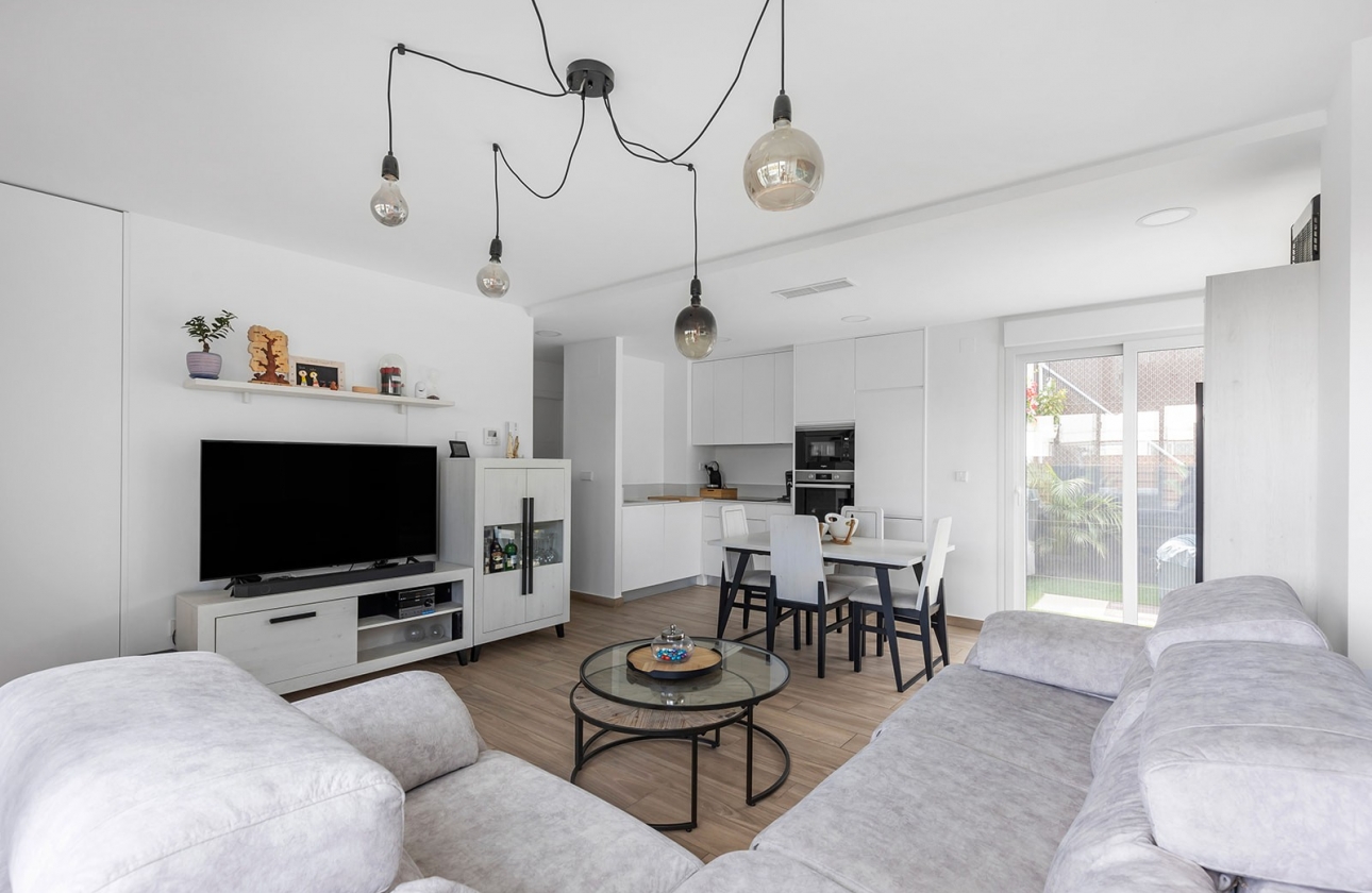 Reventa - Semi - Detached Villa - Orihuela Costa - Vistabella Golf