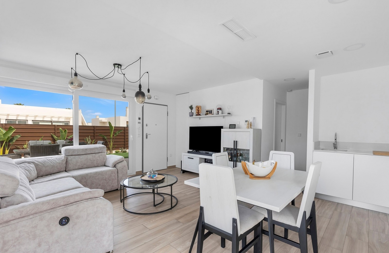 Reventa - Semi - Detached Villa - Orihuela Costa - Vistabella Golf