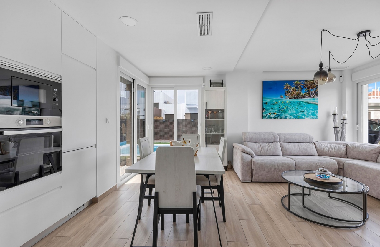 Reventa - Semi - Detached Villa - Orihuela Costa - Vistabella Golf