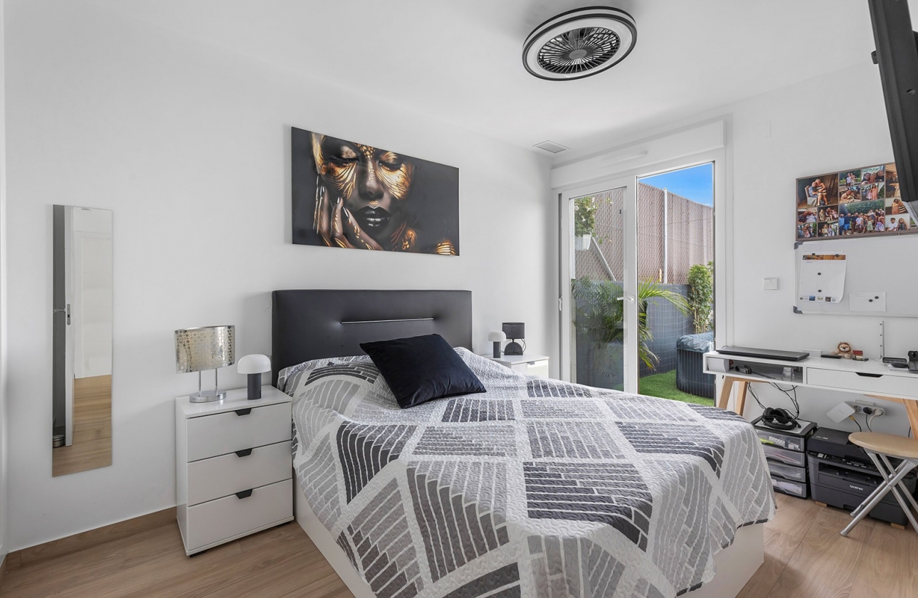 Reventa - Semi - Detached Villa - Orihuela Costa - Vistabella Golf