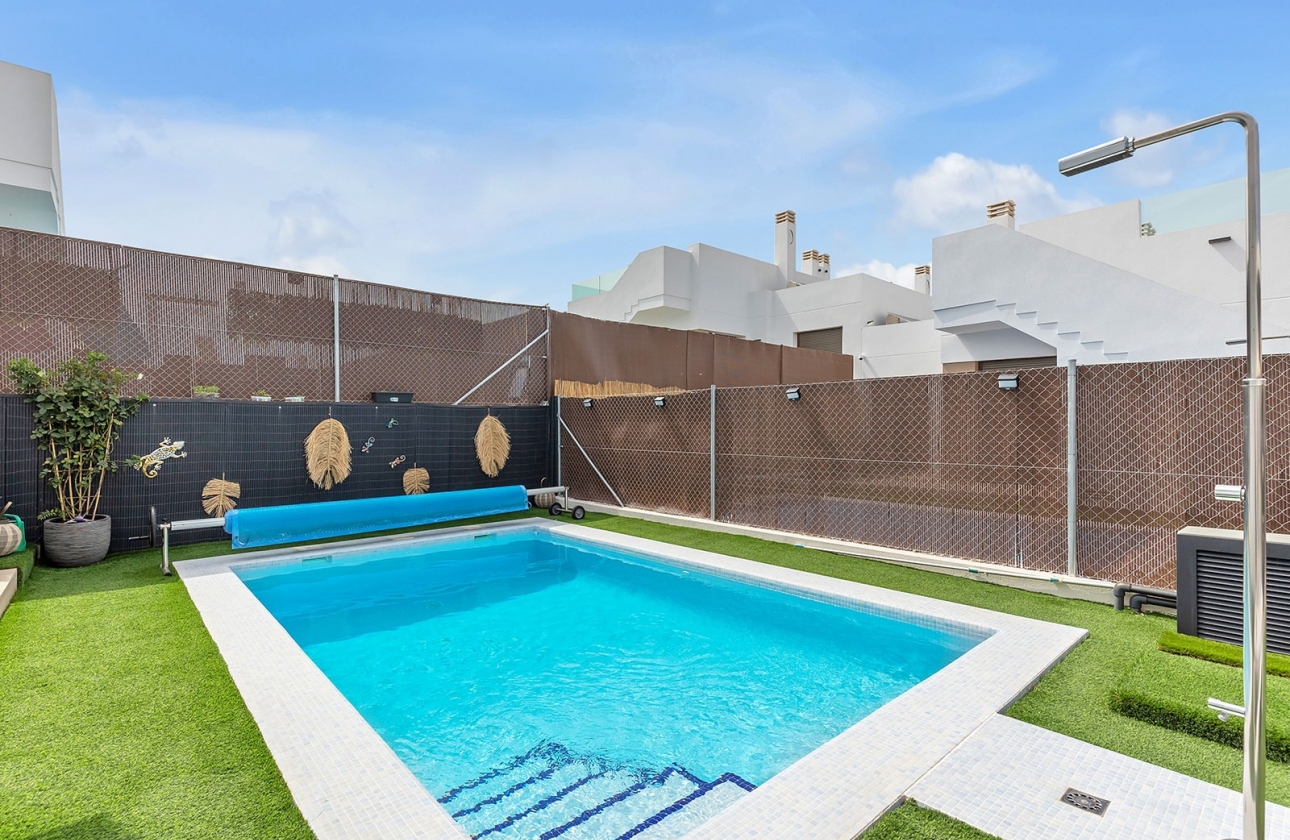 Reventa - Semi - Detached Villa - Orihuela Costa - Vistabella Golf