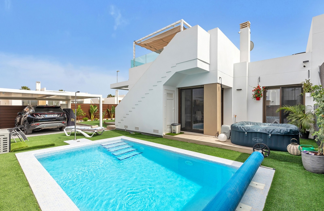 Reventa - Semi - Detached Villa - Orihuela Costa - Vistabella Golf