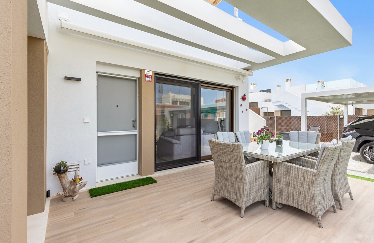 Reventa - Semi - Detached Villa - Orihuela Costa - Vistabella Golf