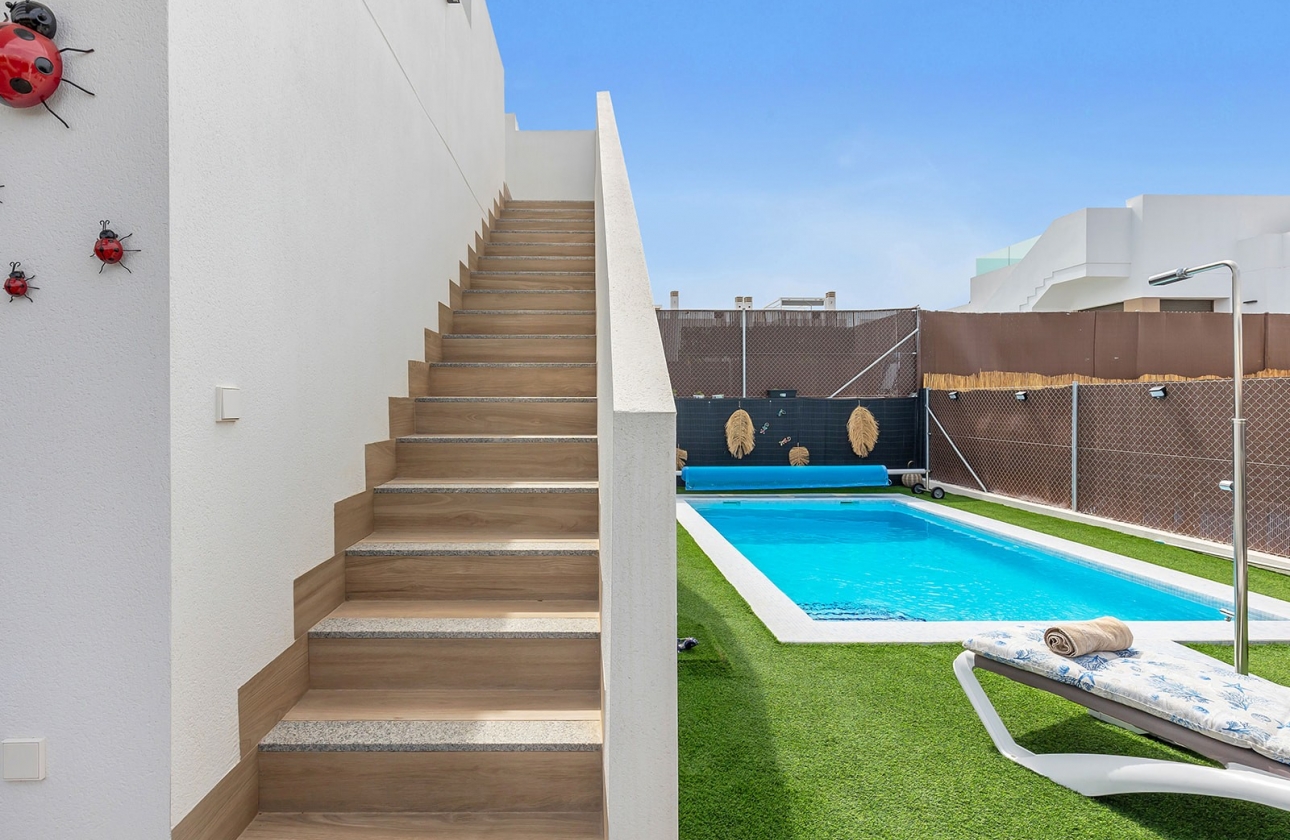 Reventa - Semi - Detached Villa - Orihuela Costa - Vistabella Golf