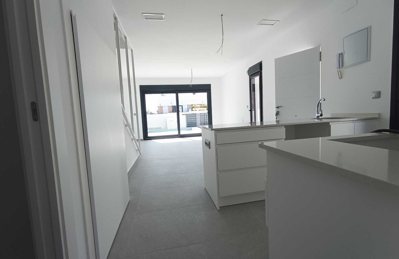 Obra nueva - detached - Daya Nueva