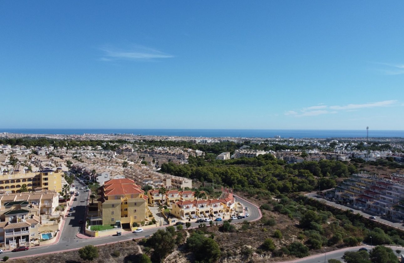 Obra nueva - Apartamento / piso - Res. Las Filipinas