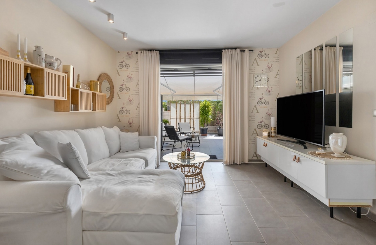 Reventa - Ground floor apartment - La Mata - Playa