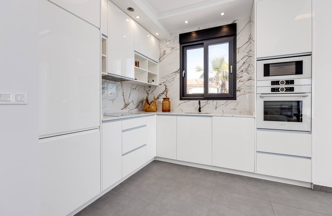 Obra nueva - detached - La Mata