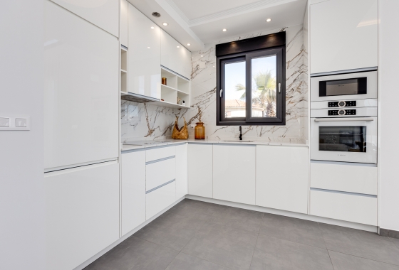 Obra nueva - detached - La Mata