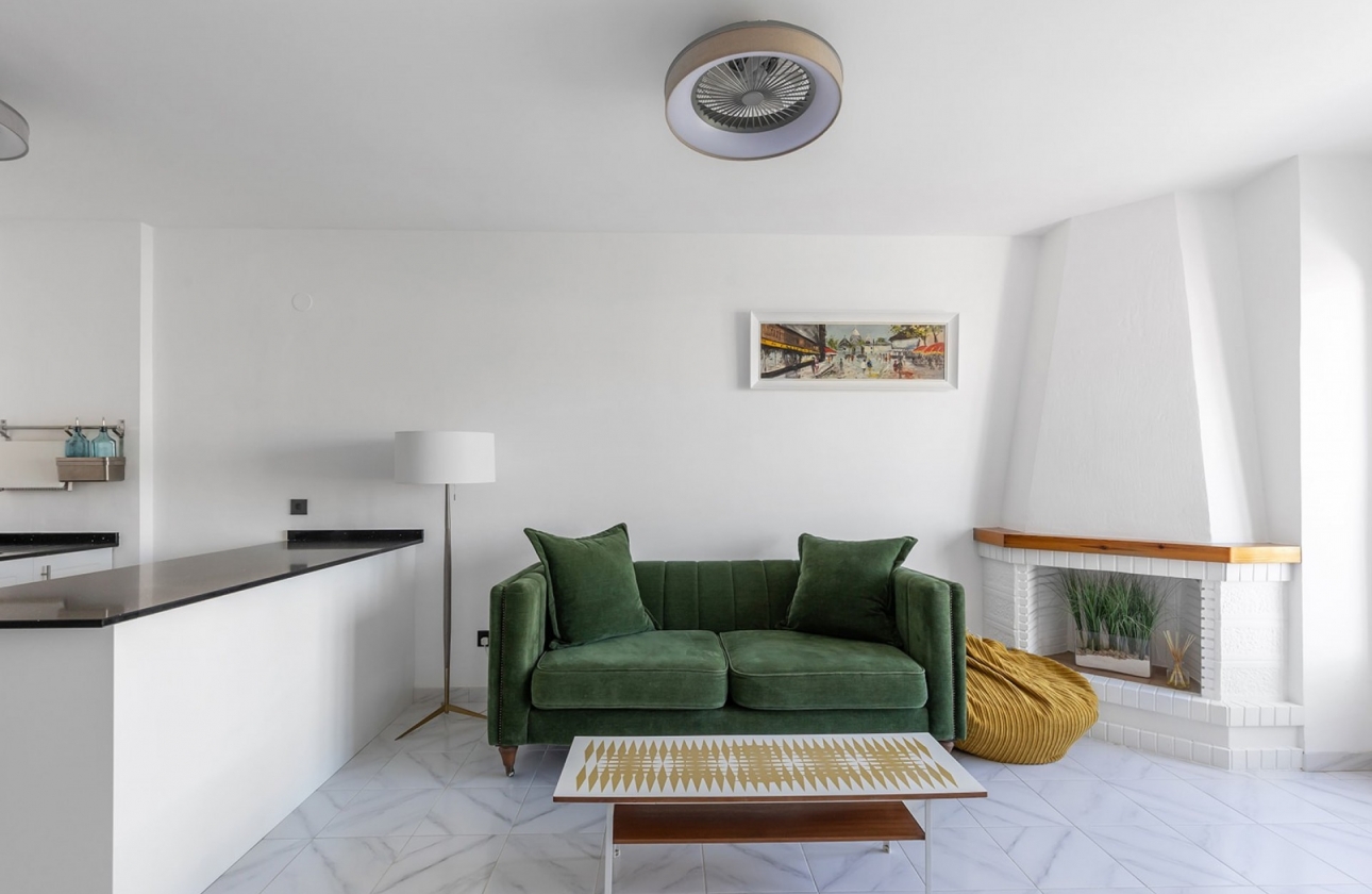 Resale - Apartment / flat - La Mata