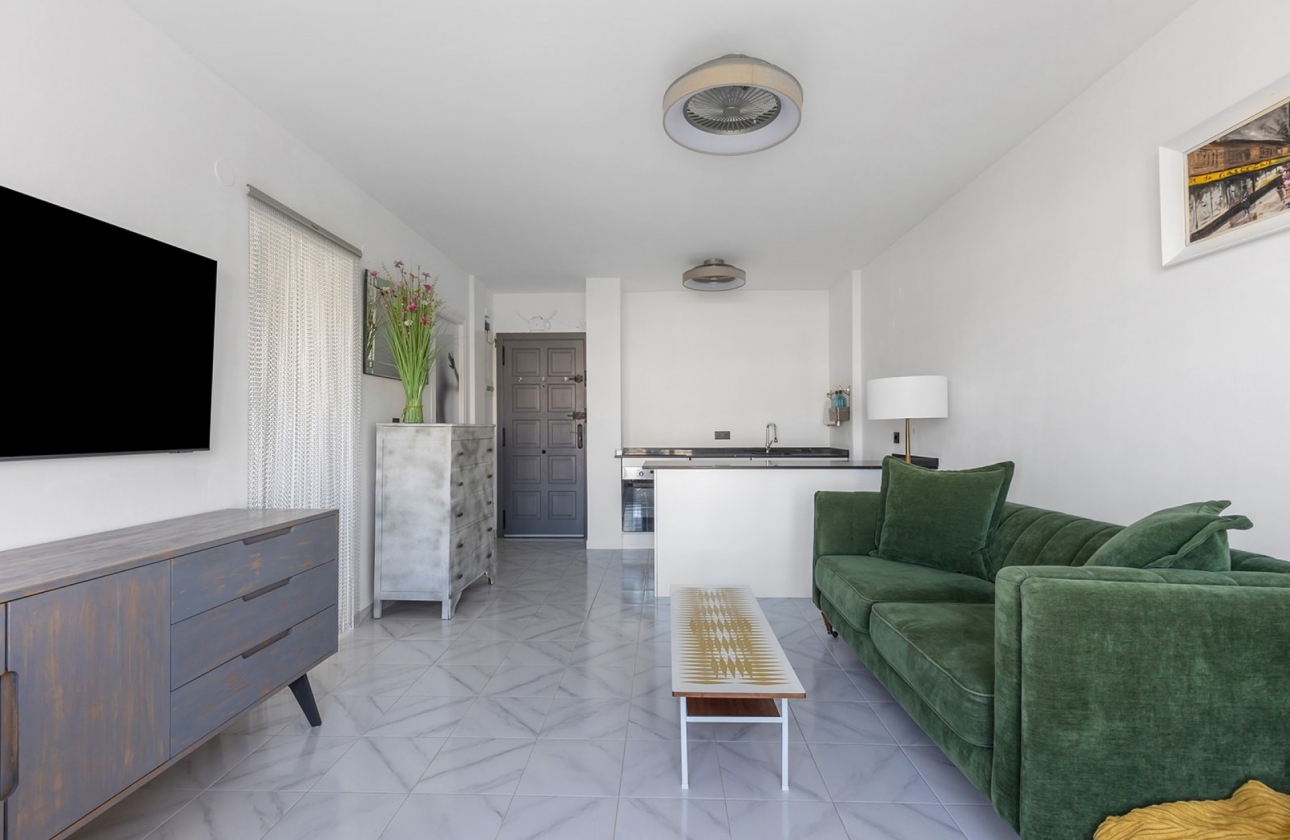 Resale - Apartment / flat - La Mata