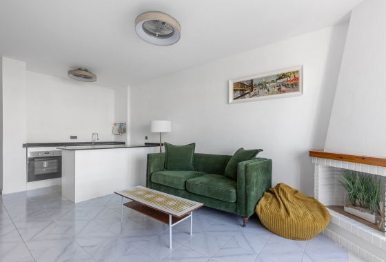Resale - Apartment / flat - La Mata