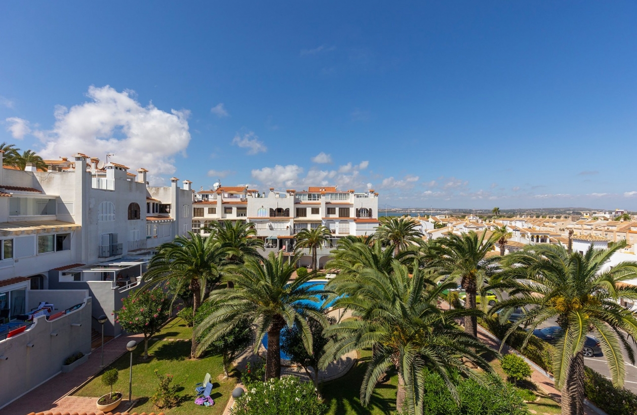Resale - Apartment / flat - La Mata