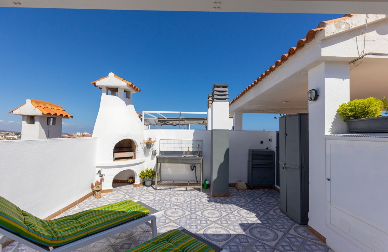 Resale - Apartment / flat - La Mata