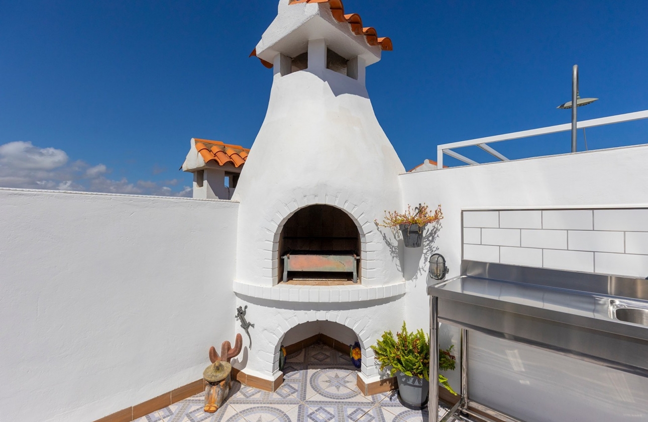 Resale - Apartment / flat - La Mata