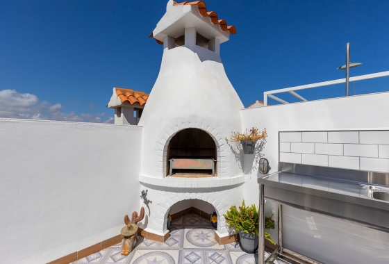 Resale - Apartment / flat - La Mata