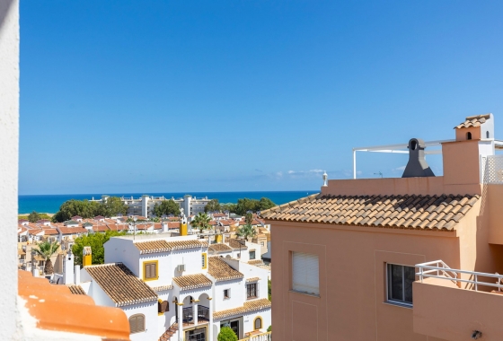 Resale - Apartment / flat - La Mata