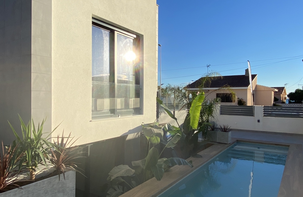 Obra nueva - detached - La Mata