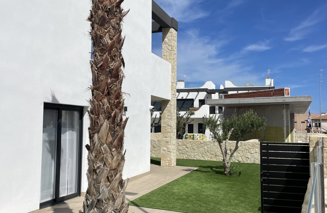 Obra nueva - Casa - Torrevieja